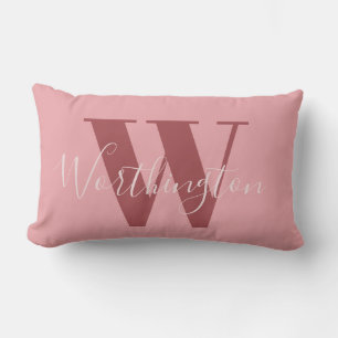 Coussin Rectangle Monogramme de fille et nom rose roux