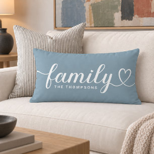 Coussin Rectangle Monogramme de script de cœur de famille bleu pouss