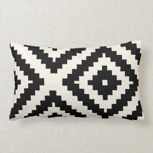 Coussin Rectangle Noir géométrique et crème de motif de zigzag