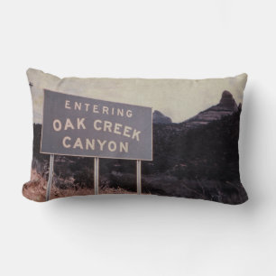 Coussin Rectangle Oak Creek Canyon, Retro Arizona Desert Landcape
