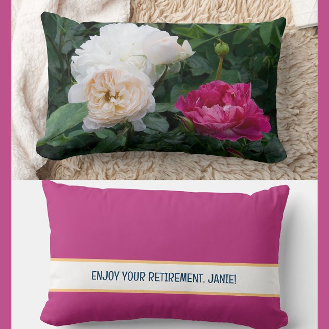 Coussin Rectangle Personnalisé Profitez de votre retraite Roses de c (Modern, elegant Enjoy Your Retirement personalized pillow. Photo of cream & streaked pink roses)