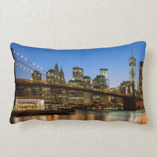 Coussin Rectangle Pont de Manhattan et de Brooklyn au crépuscule
