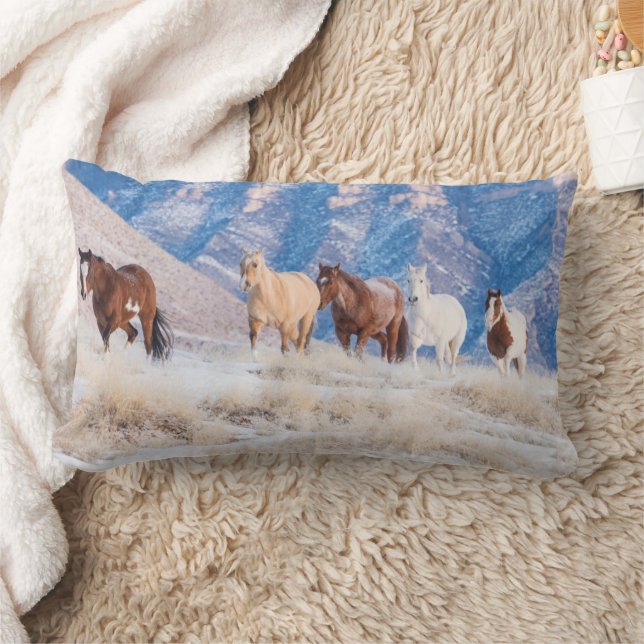 Coussin Rectangle Promenade de Cowboy Horse sur Hideout Ranch (Couverture)