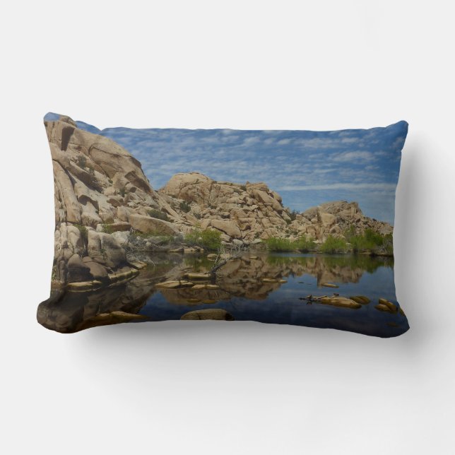 Coussin Rectangle Réflexion du barrage Barker à Joshua Tree I (Recto)