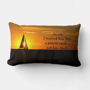 Coussin Rectangle Voile au coucher du soleil avec citation