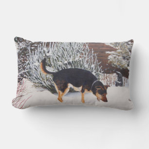 Coussin Rectangle Winter snow scene with cute black and tan dog