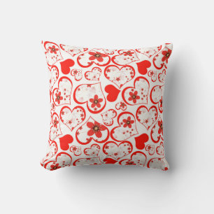 Coussin Red Hearts and flowers on a white