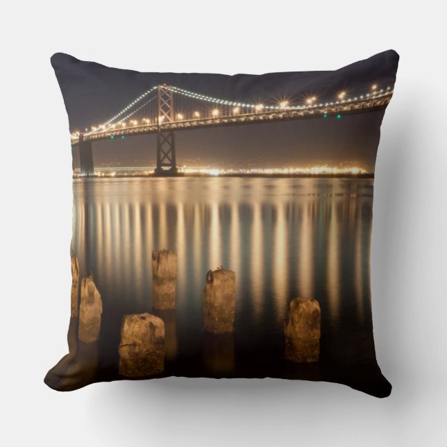 Coussin Réflexions de nuit de pont de baie d'Oakland (Recto)