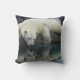 Coussin Réflexions d'un ours blanc polaire