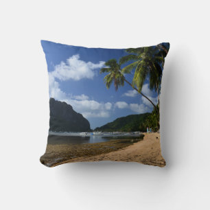 Coussin Relaxing on a heavenly beach in El Nido