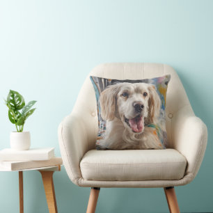 Coussin Retriever doré avec des taches de peinture