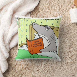 Coussin Rick London BD avocat requin drôle