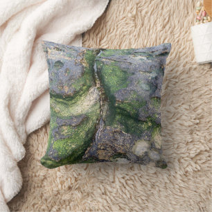 Coussin Rochers de la plage moussue vert jade de Toowoon B