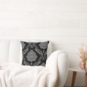 Coussin Rococo Damassé Motif Décalé Gris sur Noir