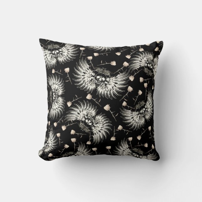 Coussin Romance gothique victorienne Ailes du crâne et ros (Recto)