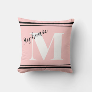 Coussin Rose clair rose et noir monogrammé