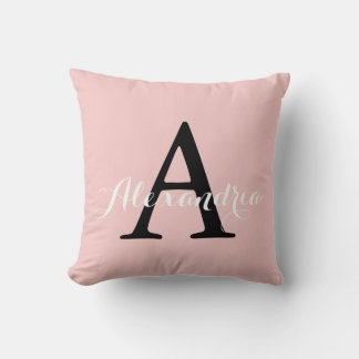 Coussin Rose Quartz Blush Baby rose couleur unie Monogramm