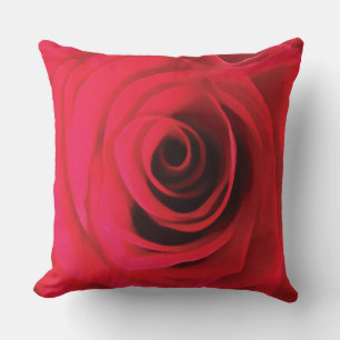 Coussin Rose rouge passionnée, fleur aquarelle