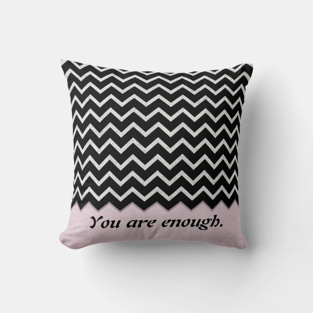 Coussin rose vif avec design en chevron noir (Recto)