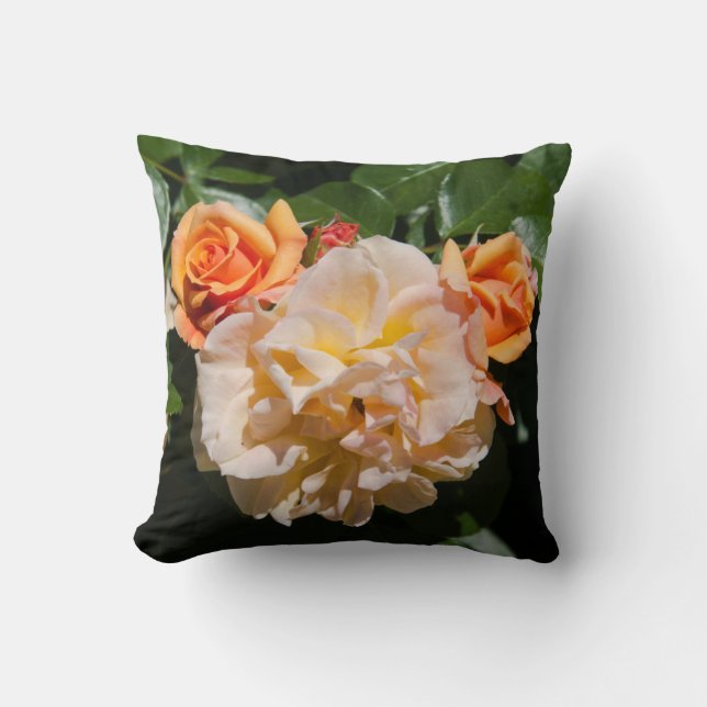 Coussin Roses à la crème orange (Recto)