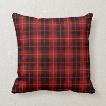 Coussin rouge et noir de plaid