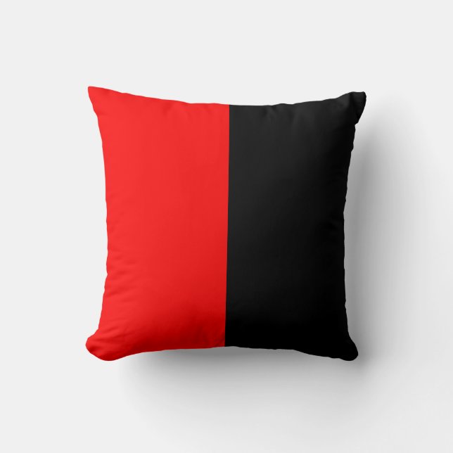 Coussin Rouge et noir PERSONNALISABLE (Recto)