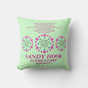 Coussin Sandy Hook Élémentaire N'Oubliez Jamais!