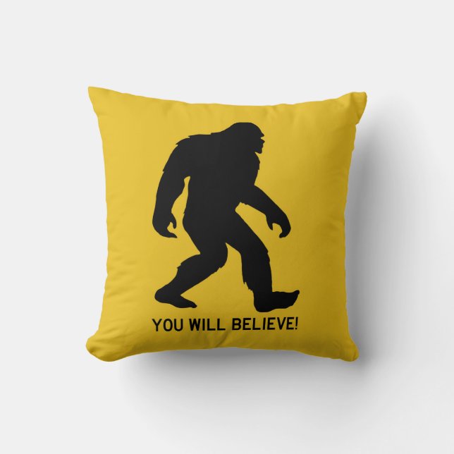 Coussin Sasquatch (Bigfoot) Vous Croirez! (Recto)