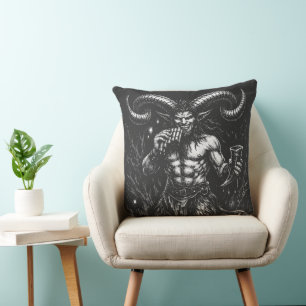 Coussin Satyre d'hiver cornu — par BurnsInHell