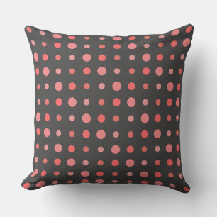 Coussin Saumon, points roses sur Grey