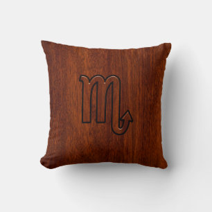 Coussin Scorpio Zodiac dans le style mahogany