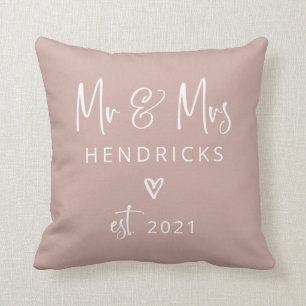 Coussin Script moderne M. et Mme Mariage Earthy Pink