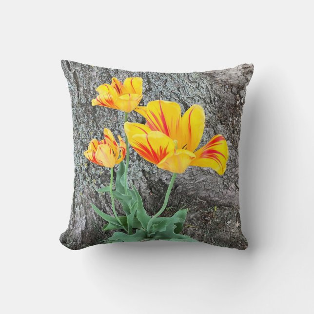 Coussin Séquence de trois tulipes jaunes / (Recto)
