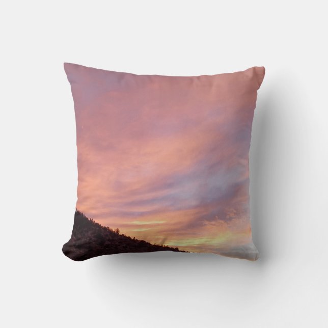 Coussin Serene Sunset Over Mountain Ridge With Pink Orange (Recto)