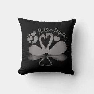 Coussin Silhouette de cygne couple reflet dans l'eau Thr