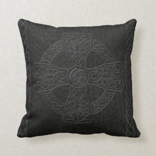 Coussin simili cuir de croix celtique
