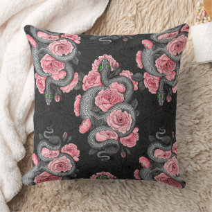Coussin Snakes and  peach roses
