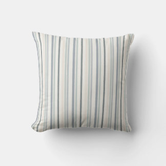 Coussin Soft Watercolour Vertical Stripe Pattern in Blue