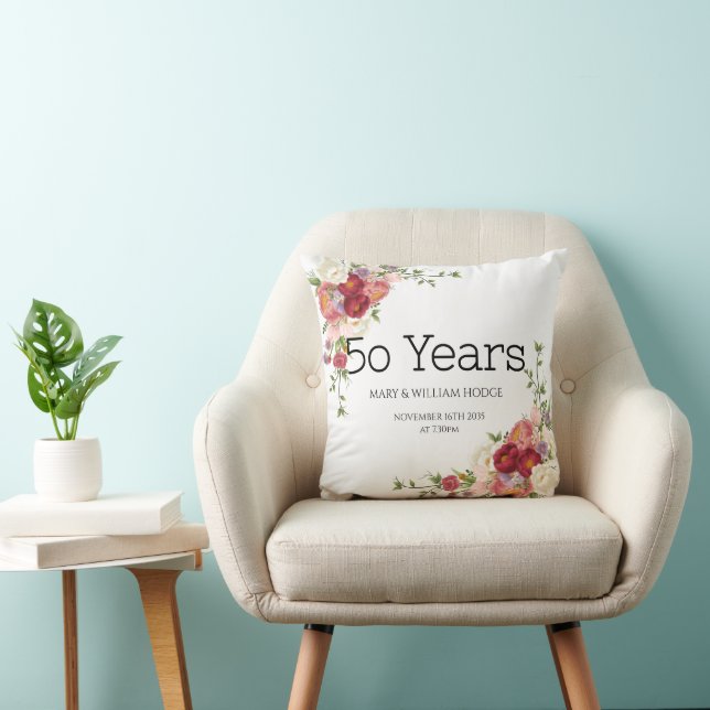 Coussin "Souvenirs dorés : Célébrer 50 ans d'amour" (Chaise)