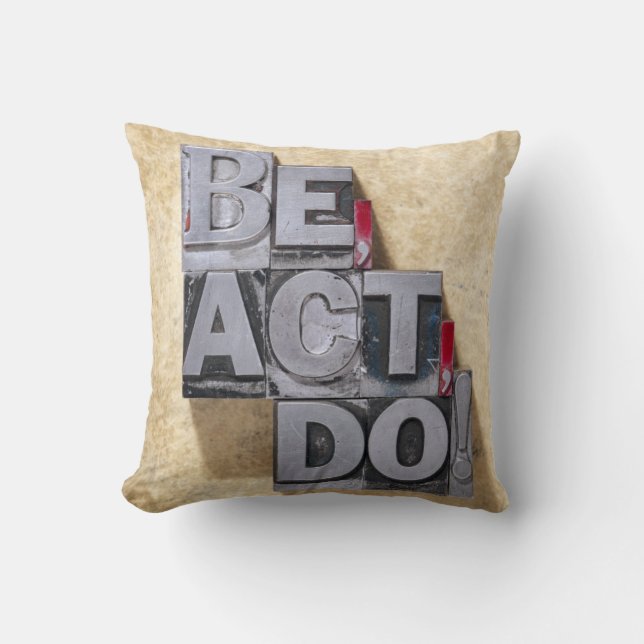 Coussin Soyez, agissez, font (Recto)