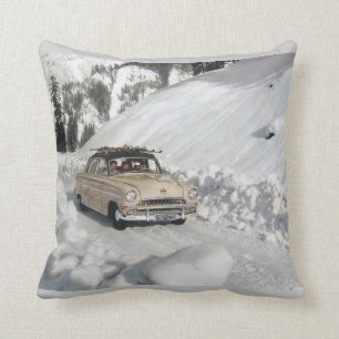 Coussin Sports d'hiver vintages, traînée à la station de