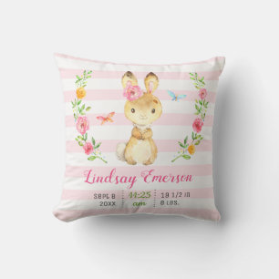 Coussin Statistiques de bébé fille au lapin rose pour la n