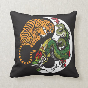 Coussin symbole de yang de yin de dragon et de tigre