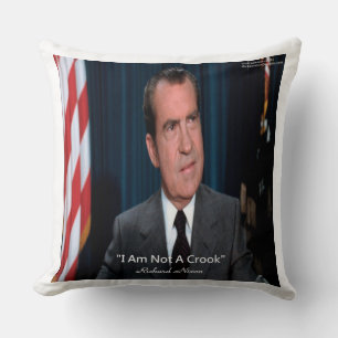 Coussin Tapisserie Nixon & Je ne suis pas un escroc en cot