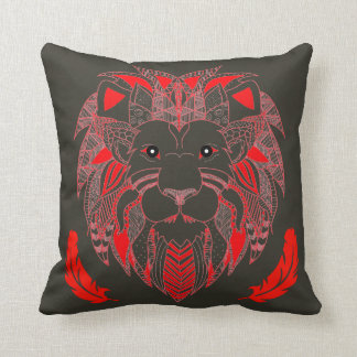 Coussin Tête tribale rouge de lion avec des plumes