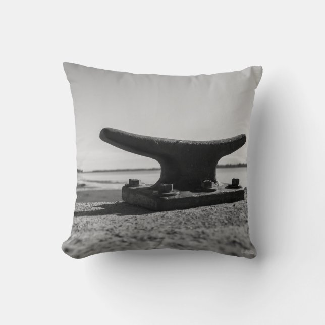 Coussin thème marin, noir et blanc (Recto)
