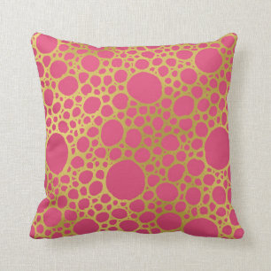 Coussin tiré par la main de cercles de roses