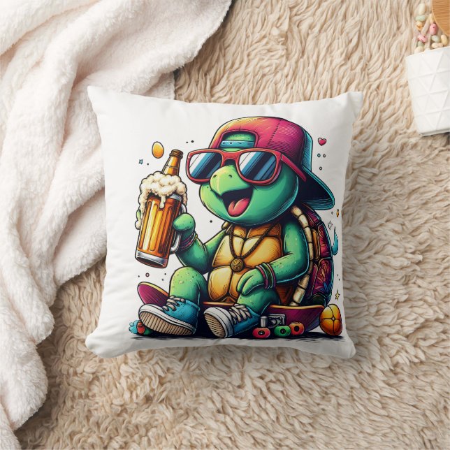 Coussin Tortue sirotant un verre lors d'une fête d'été (Couverture)