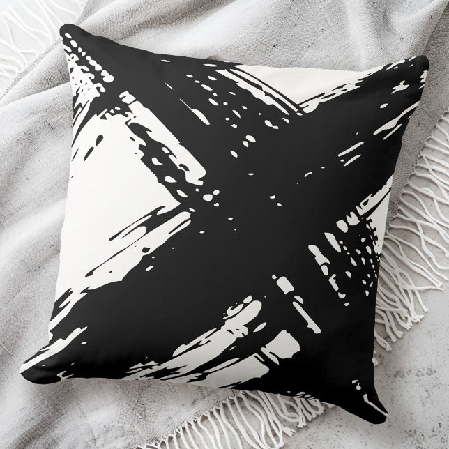 Coussin Traits de pinceau noirs et blancs désordonnés (Black and white messy brushstrokes throw pillow)