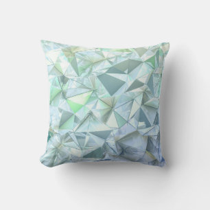 Coussin Triangle cristal 3D, rendu illustratif.